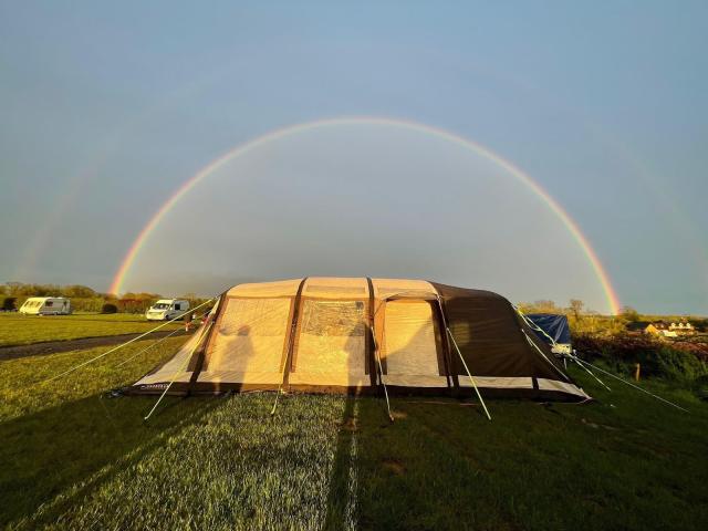 Twin Oaks Caravan and Camping